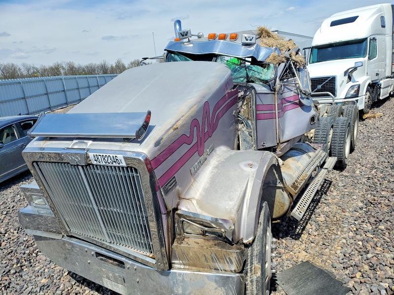 1998 Western Star 4900 Semi Truck