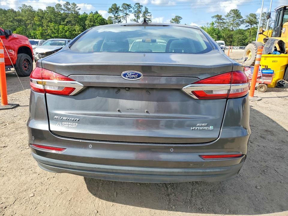 2019 Ford Fusion se