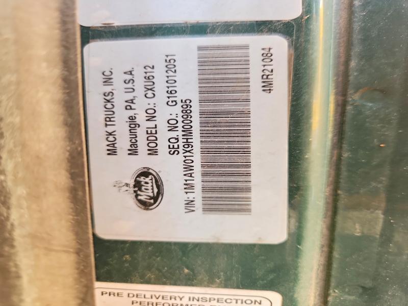 2017 Mack CXU612 Semi Truck