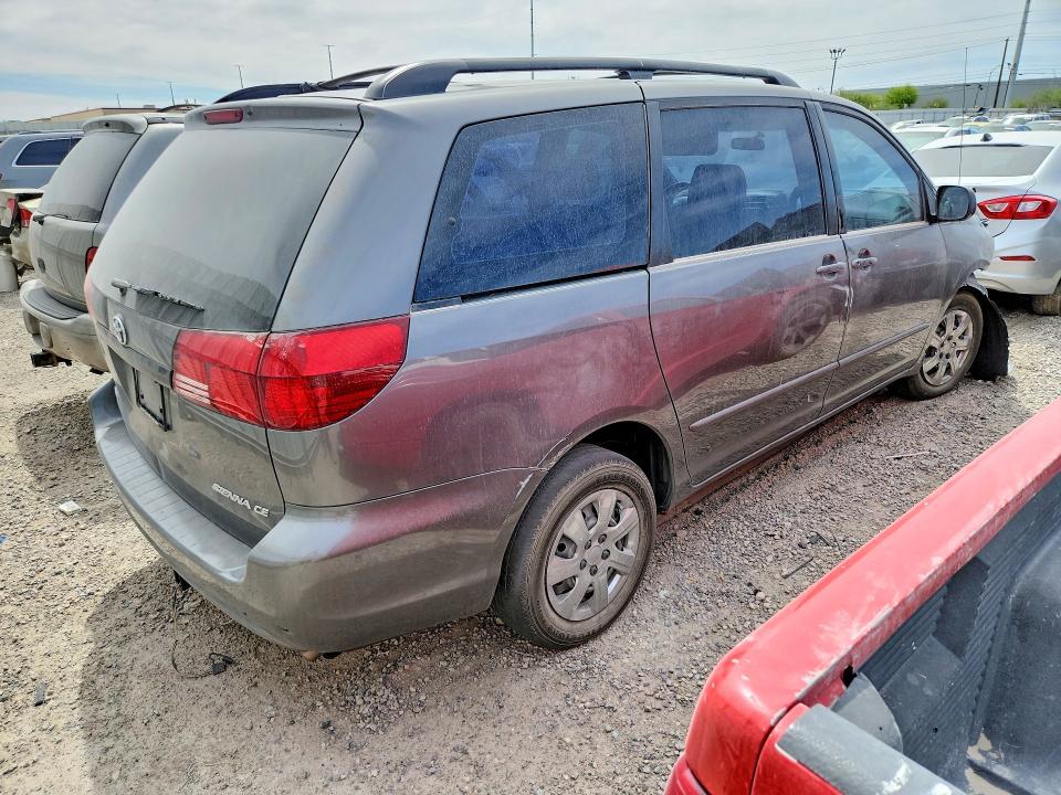 2005 Toyota Sienna ce