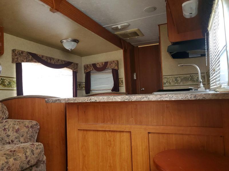 2008 R-Vision Trail-bay Camper