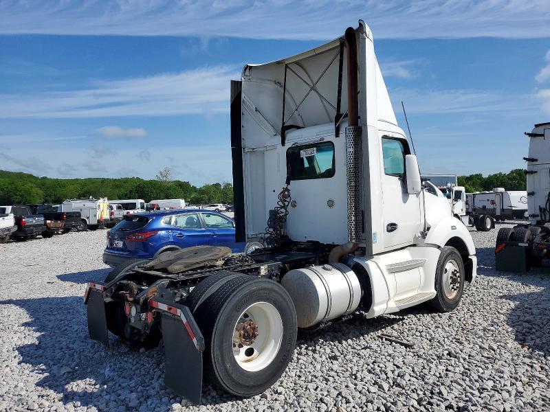 2015 Kenworth T680 Semi Truck