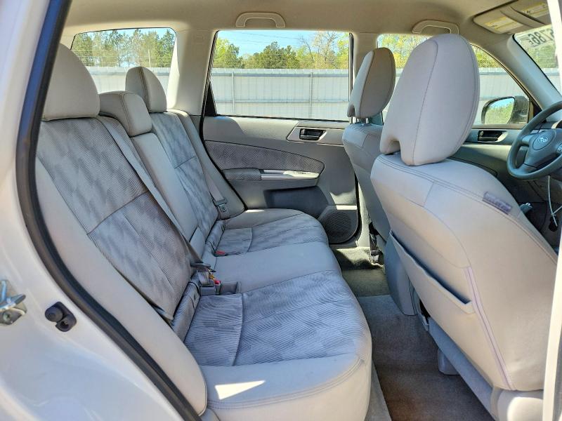 2010 Subaru Forester xs