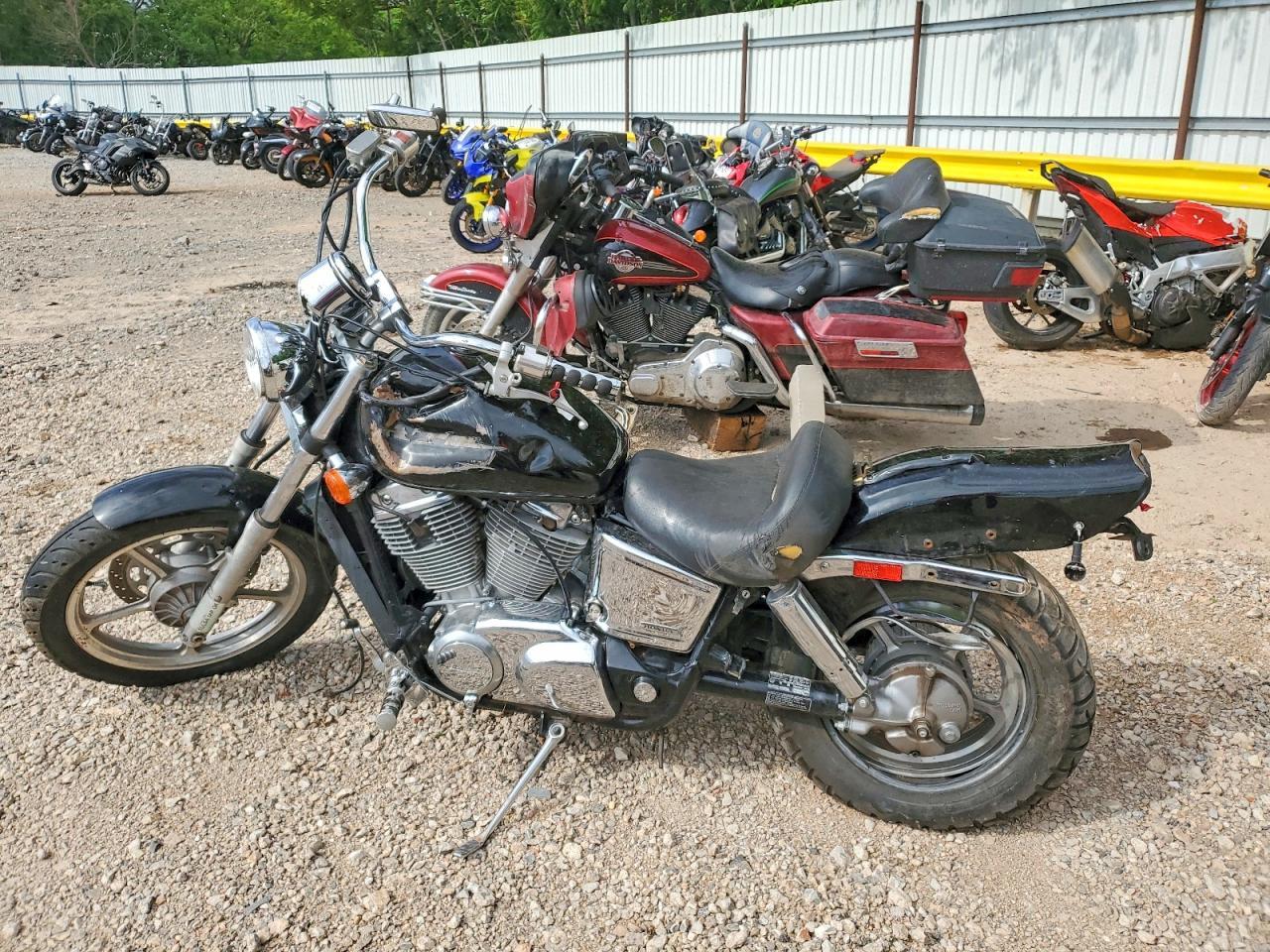 2005 Honda VT1100 C