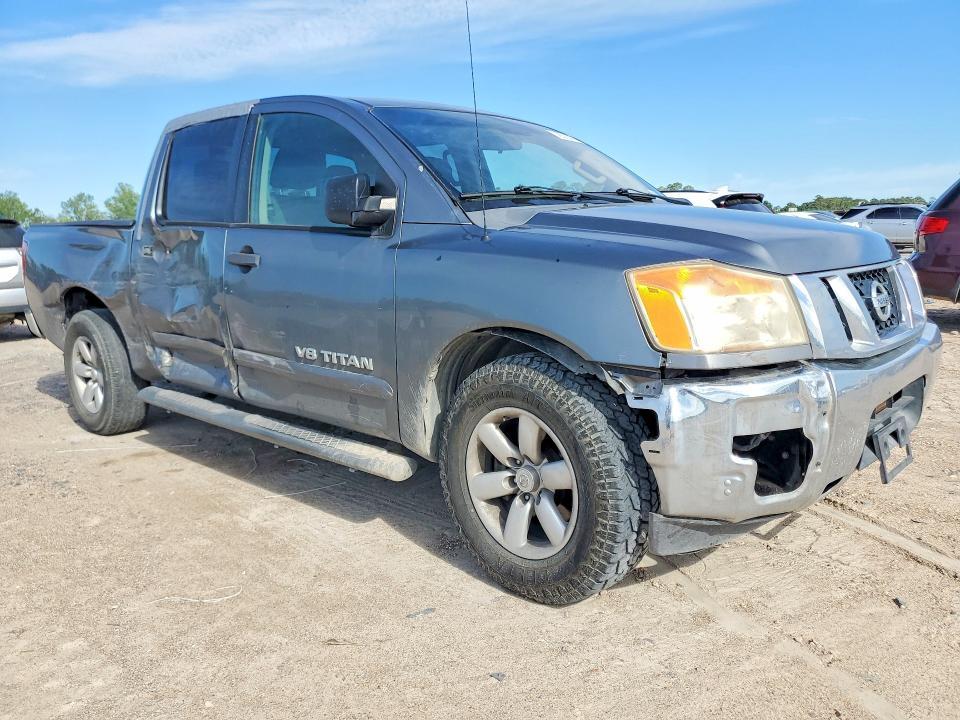 2013 Nissan Titan s