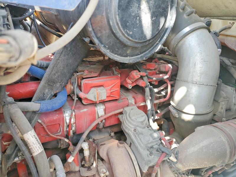 2014 Peterbilt 365 Car Hauler Truck