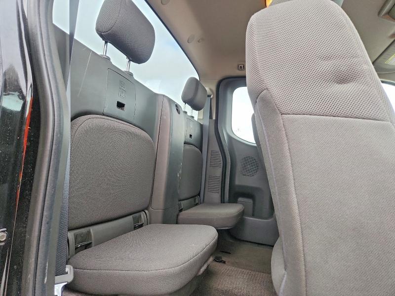 2015 Nissan Frontier s