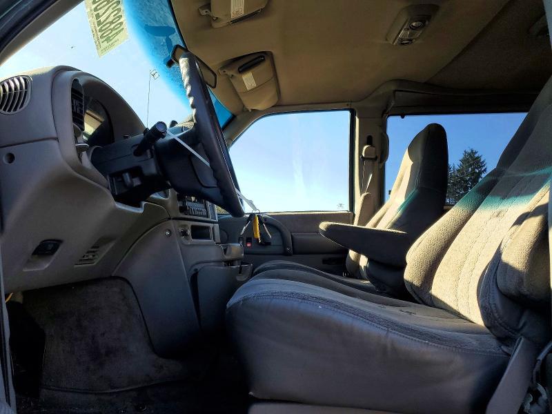 1998 Chev Astro