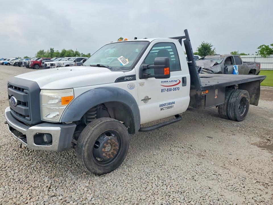 2016 Ford F550 Super Duty Flatbed Truck