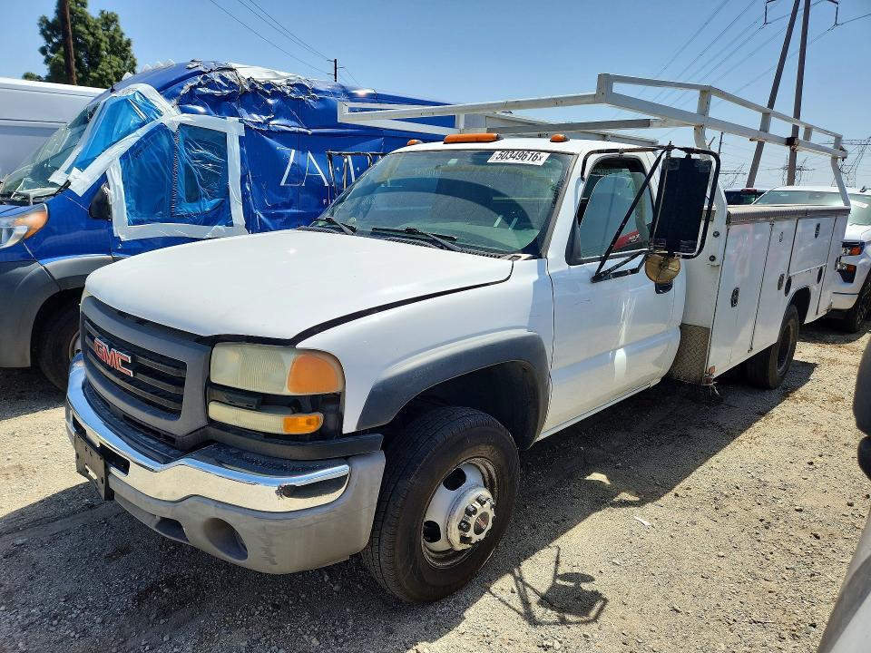2004 GMC New Sierra C3500