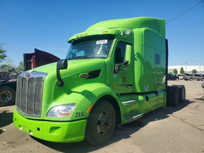 2018 Peterbilt 579 Semi Truck
