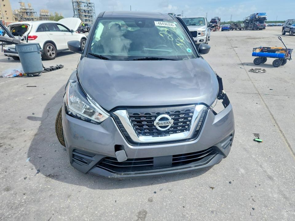 2020 Nissan Kicks s