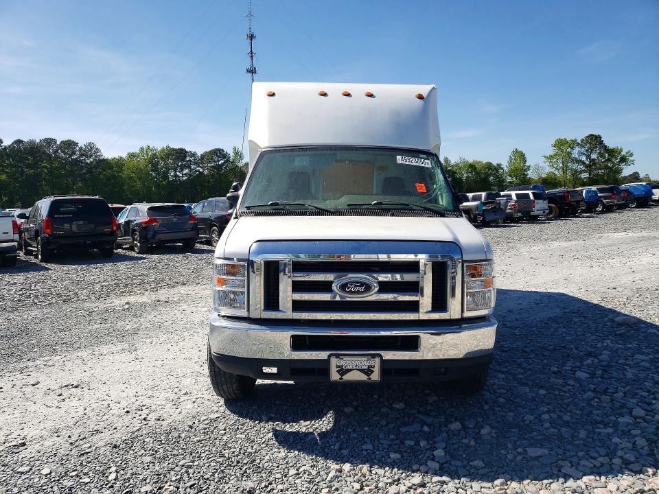 2017 Ford E350 Delivery Truck