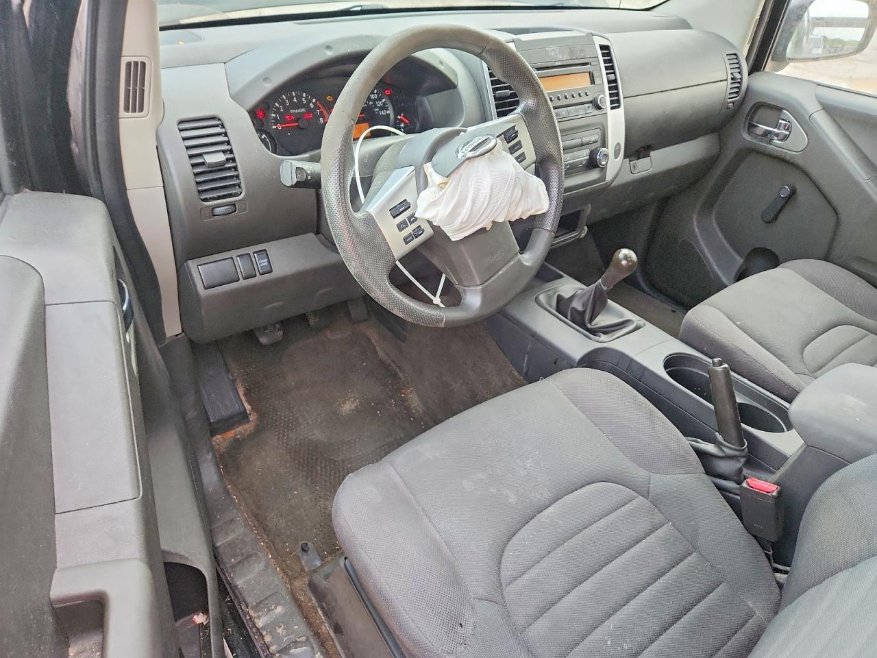 2015 Nissan Frontier S