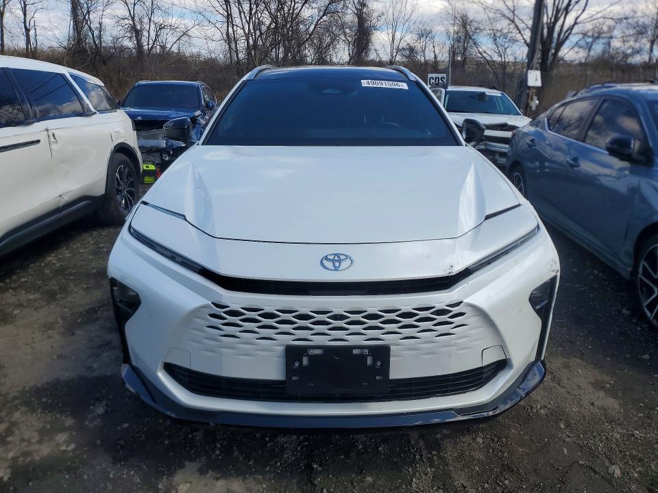 2025 Toyota Crown Signia Limited