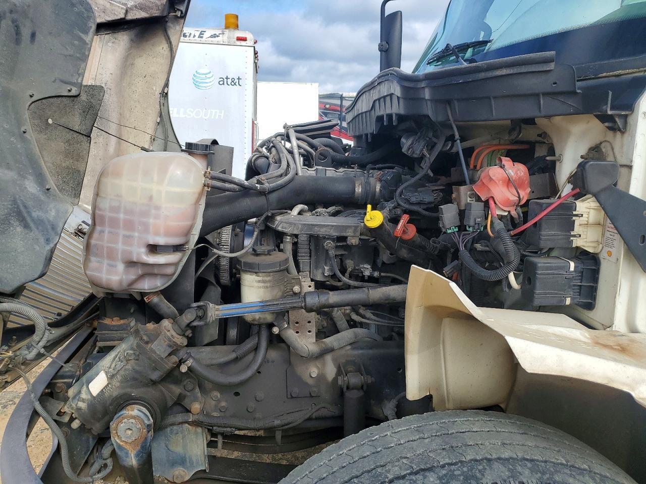 2013 International 4300 BOX Truck