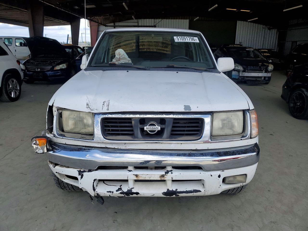 2000 Nissan Frontier XE