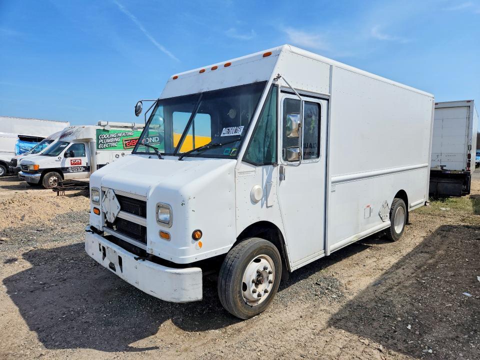 2007 Freightliner MT45 HEV Chassis Delivery Truck