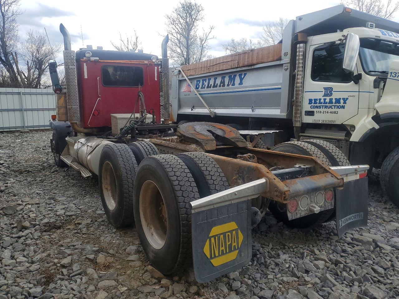 2010 Kenworth Construction W900