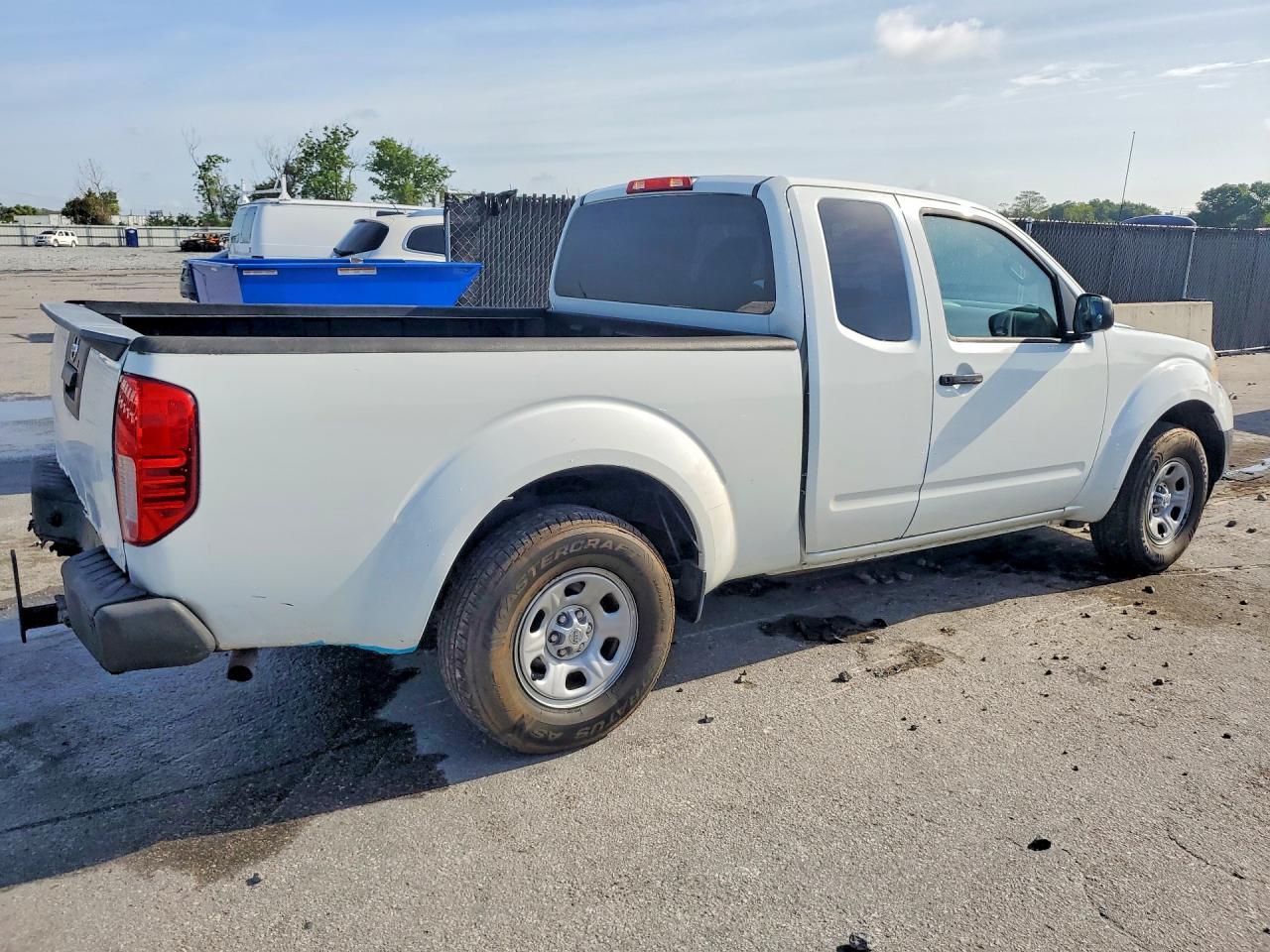 2015 Nissan Frontier S