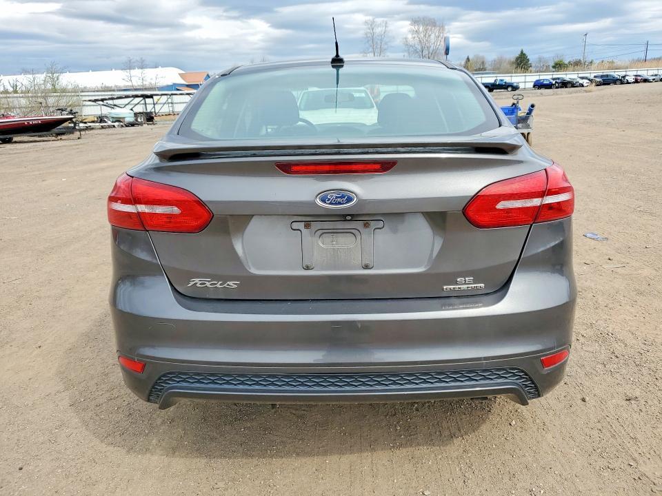 2016 Ford Focus se