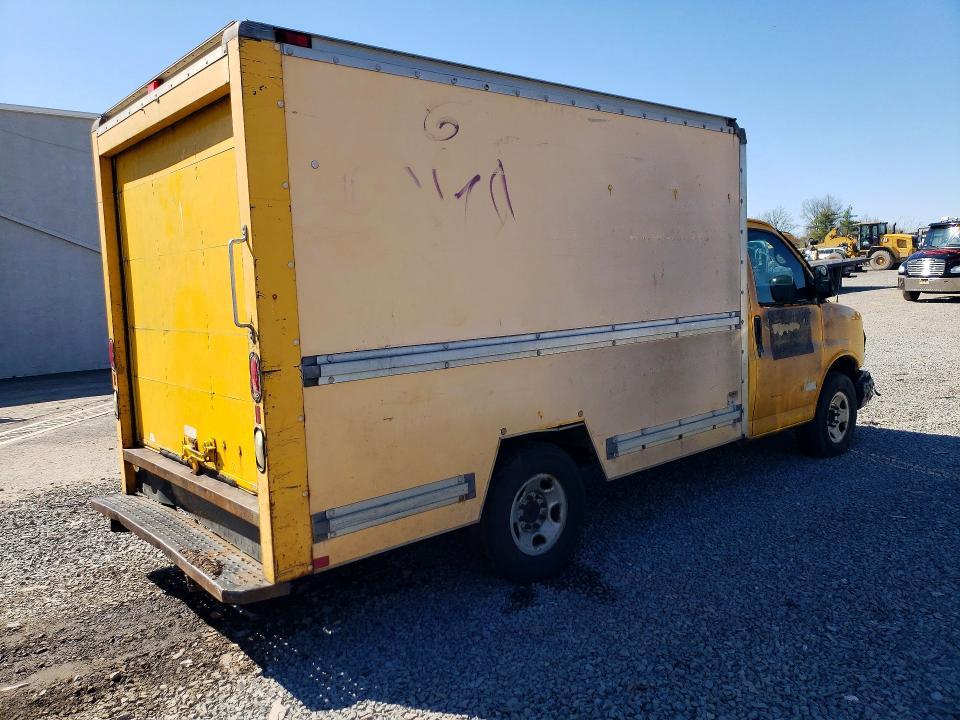 2007 GMC Savana Cutaway G3500