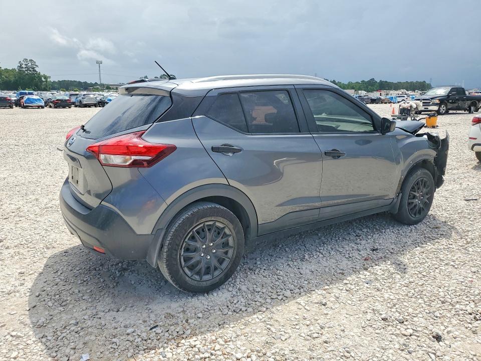 2019 Nissan Kicks s