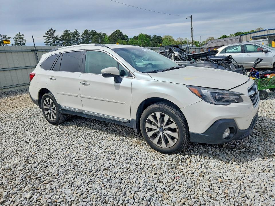 2018 Subaru Outback Touring