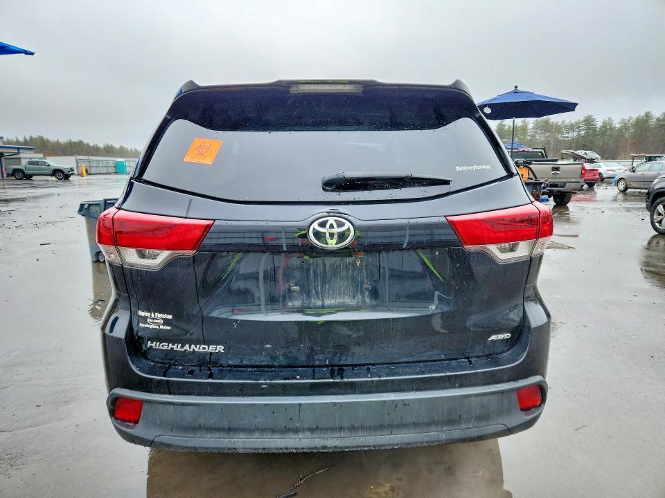 2019 Toyota Highlander le