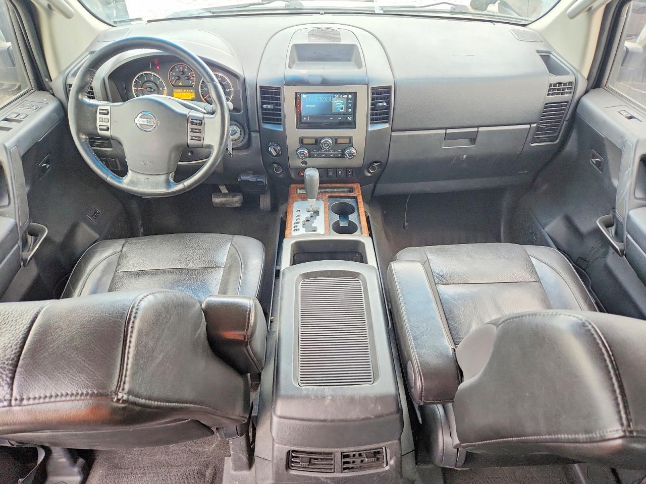 2012 Nissan Titan SV