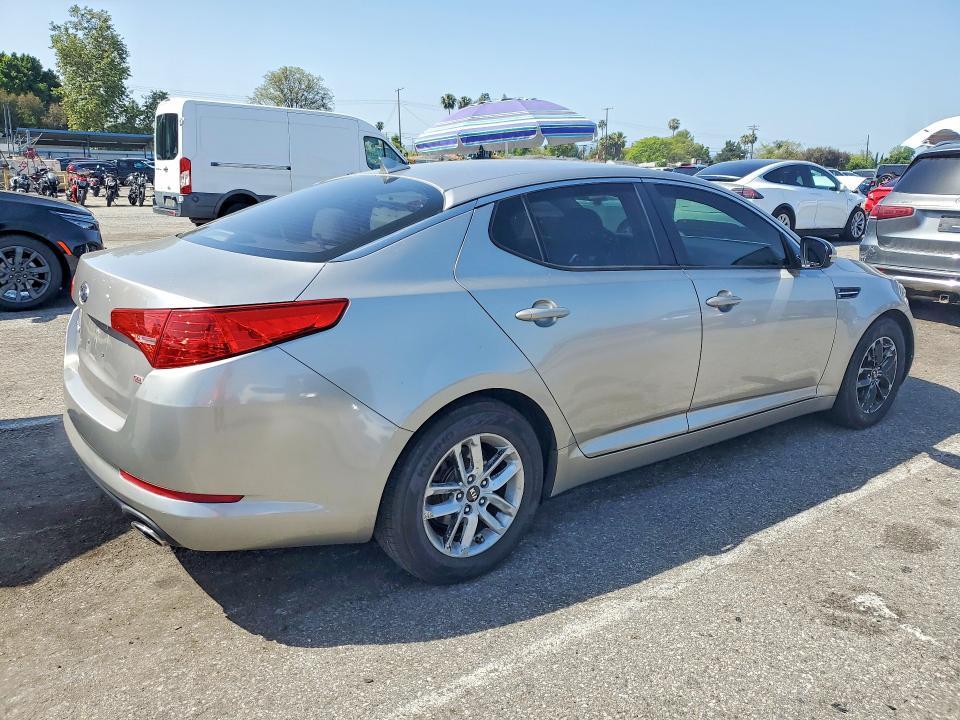 2011 KIA Optima lx