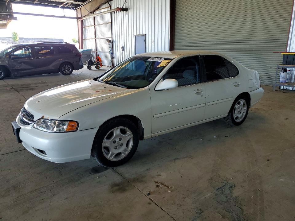 2000 Nissan Altima xe