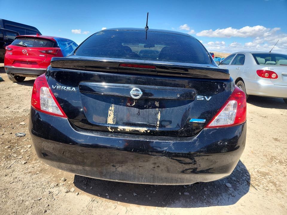 2013 Nissan Versa 1.6 s