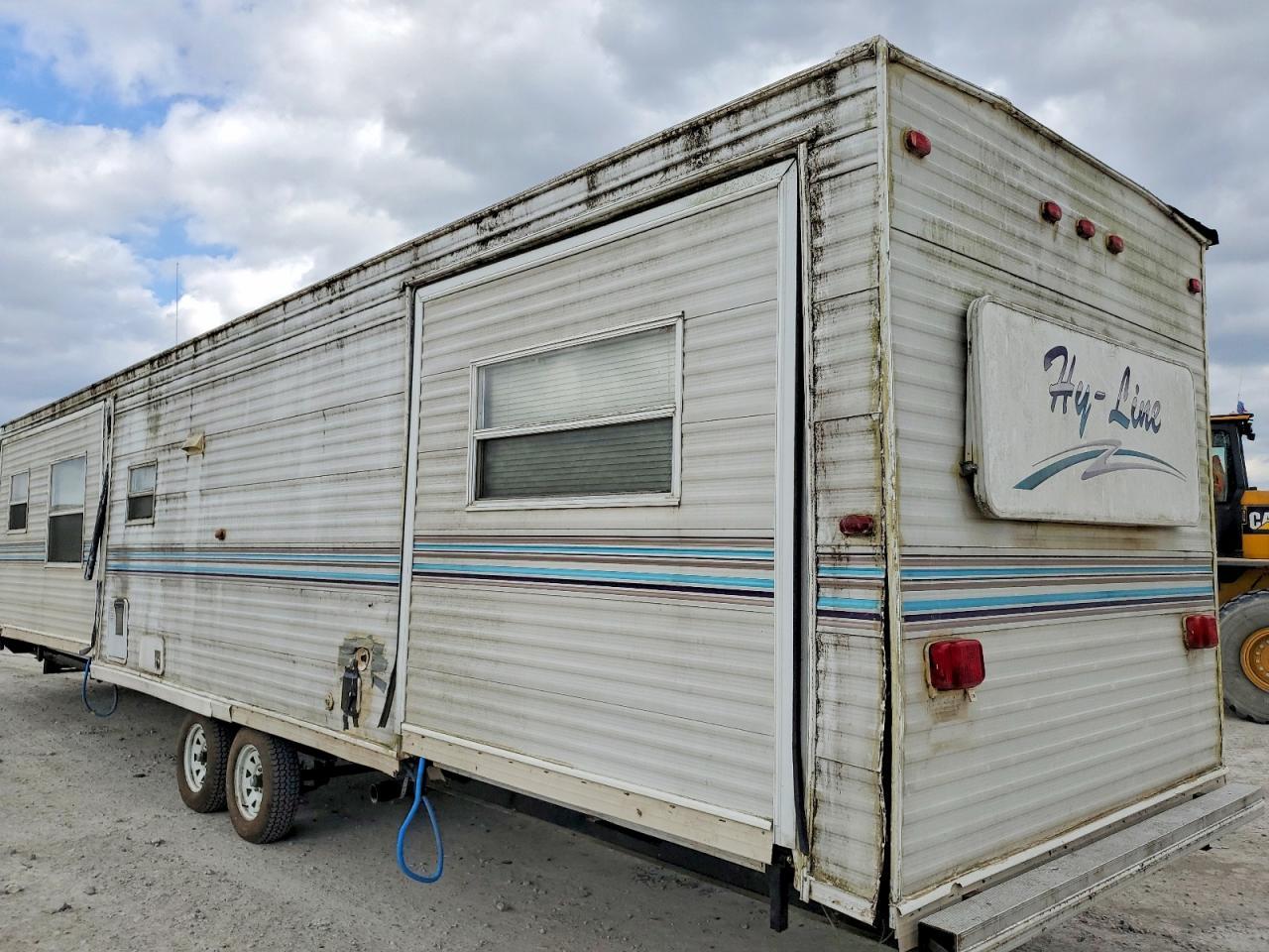 2002 Hy Line 2002 HY-LINE Camper