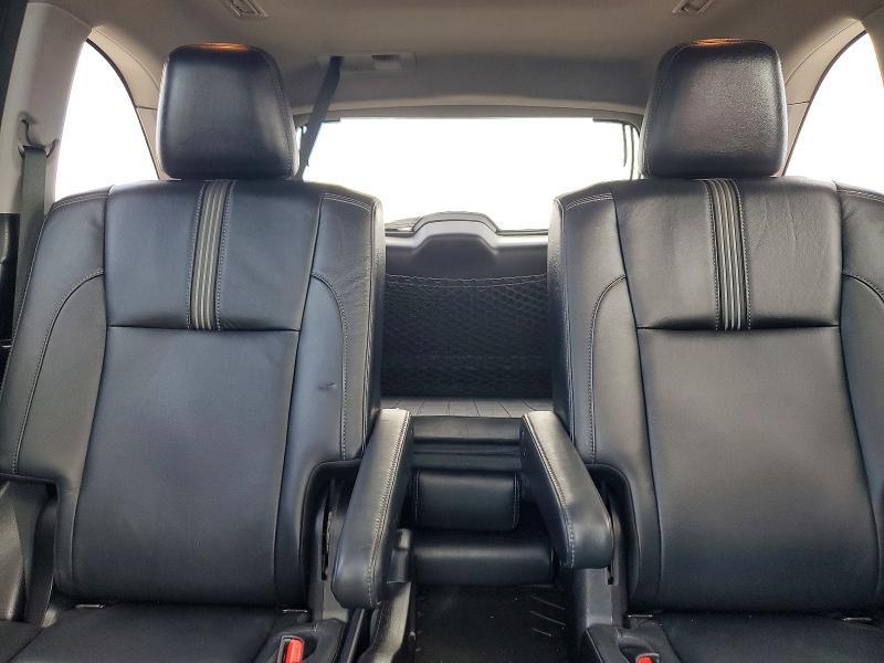 2017 Toyota Highlander se