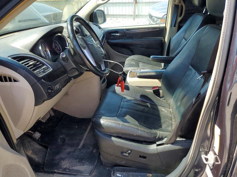 2013 Chrysler Town & Country Touring