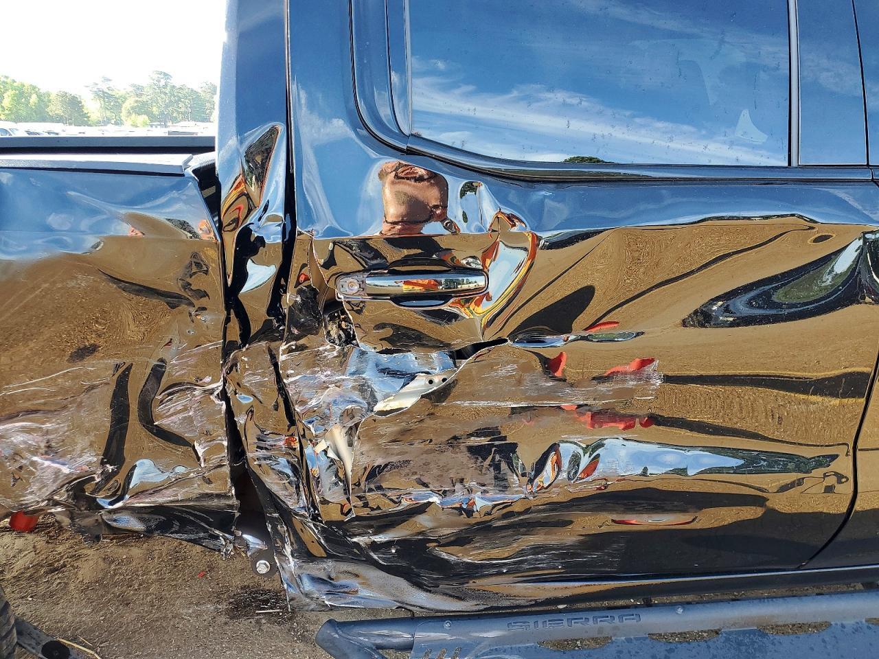 2025 GMC Sierra K1500 AT4