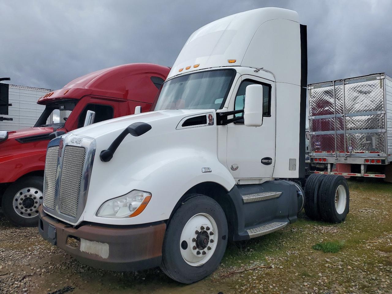 2016 Kenworth Construction T680