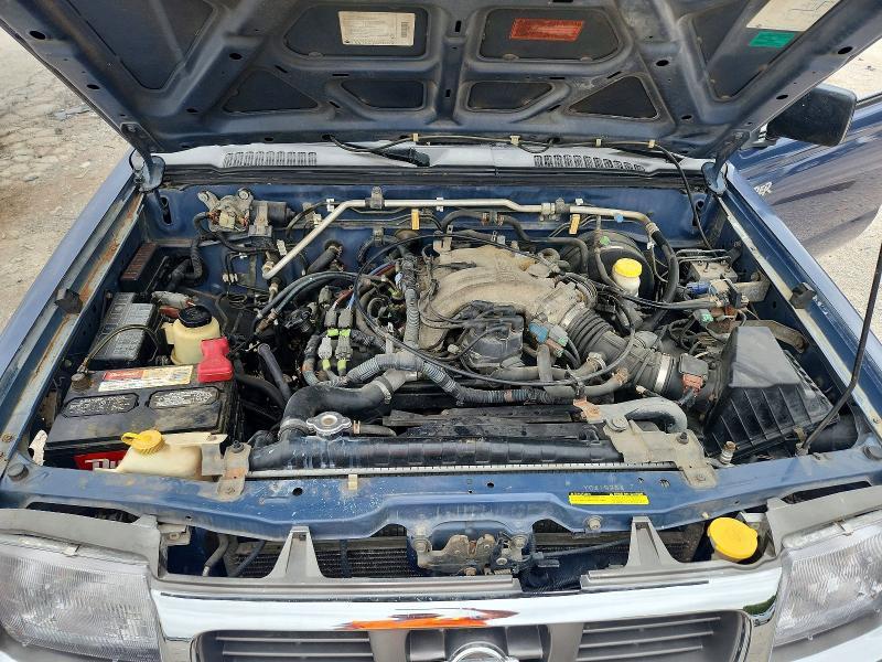 2000 Nissan Frontier xe