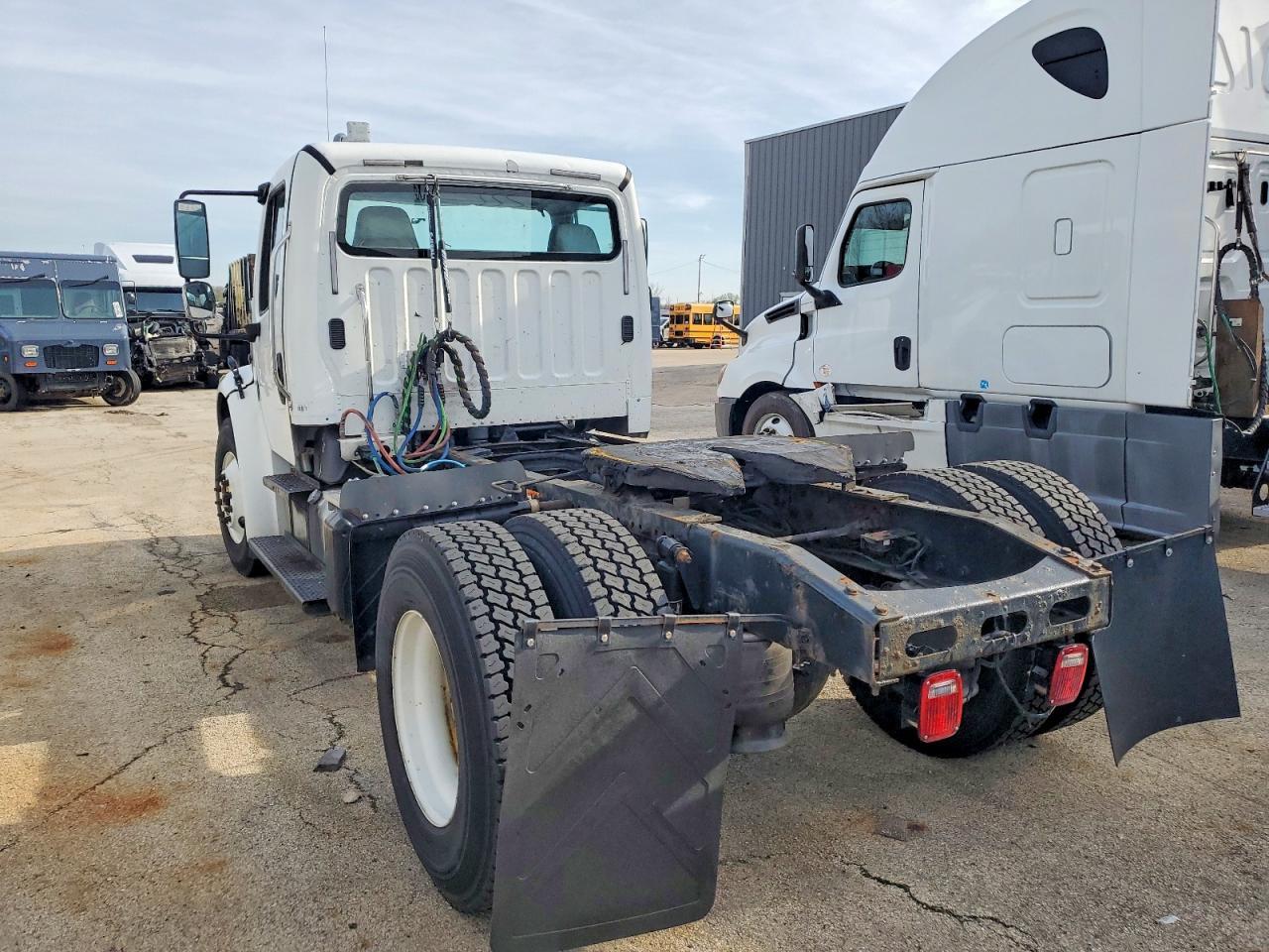 2011 Freightliner M2 106 MED-BOX Truck