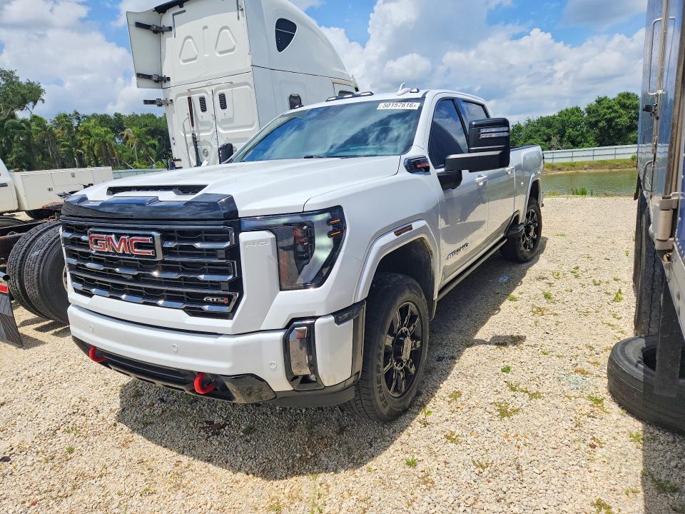 2024 GMC Sierra K3500 AT4