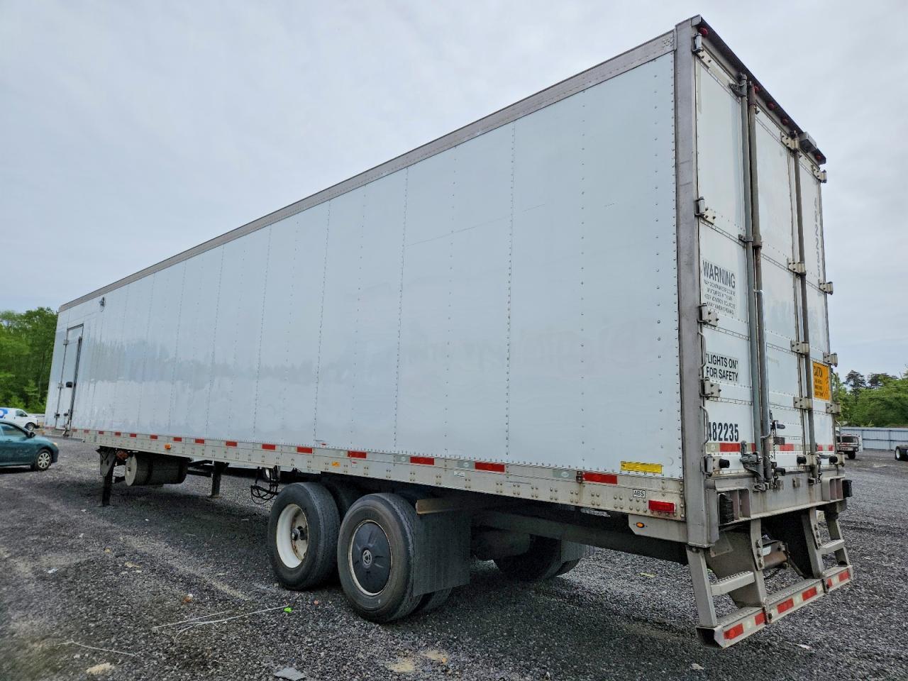 2015 Utility VS2RA Refrigerated Van Trailer
