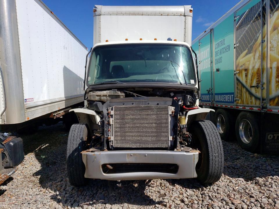 2013 Freightliner Business Class M2 BOX Truck