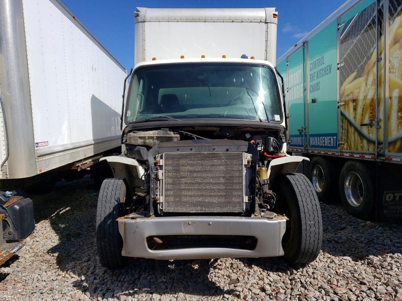 2013 Freightliner Business Class M2 BOX Truck