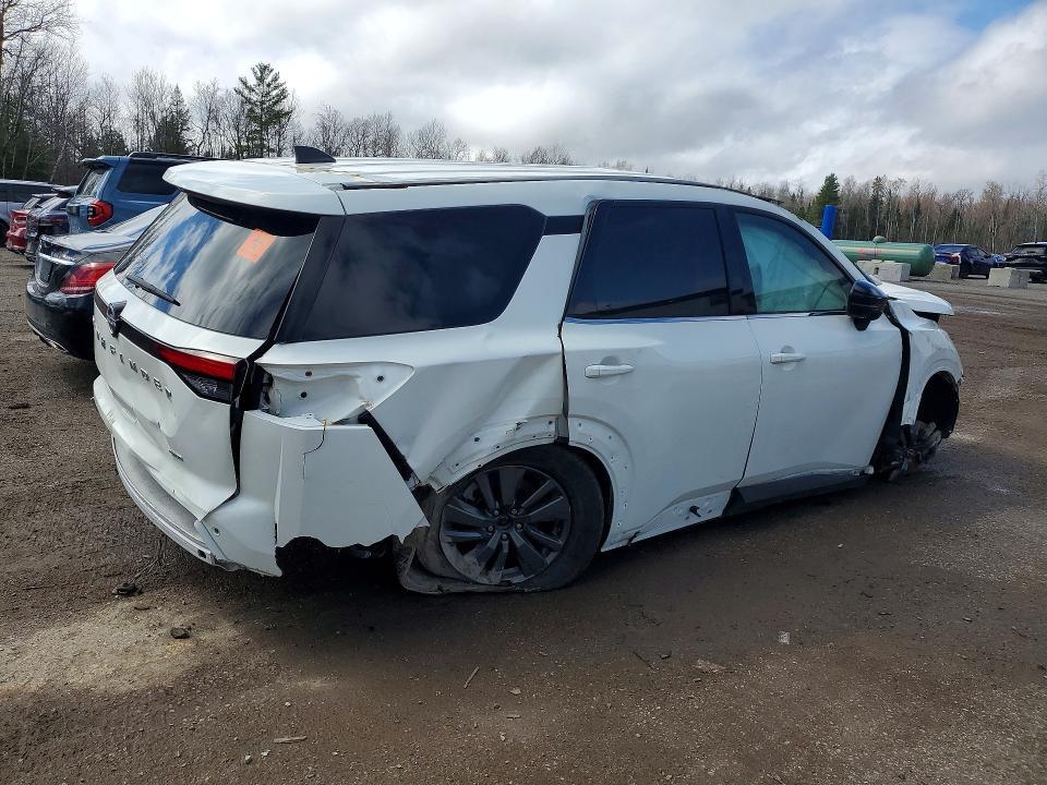 2024 Nissan Pathfinder s