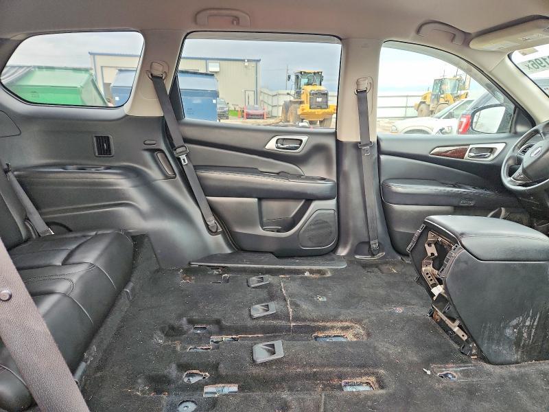 2013 Nissan Pathfinder s