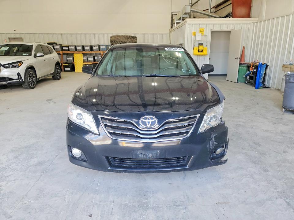 2011 Toyota Camry xle V6