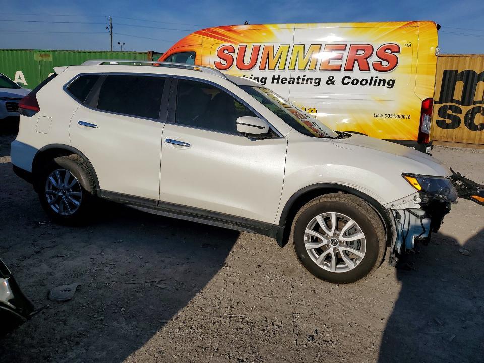 2018 Nissan Rogue sv