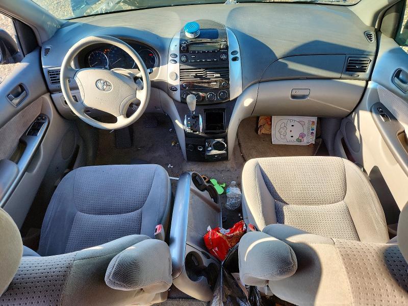 2006 Toyota Sienna le 7 Passenger