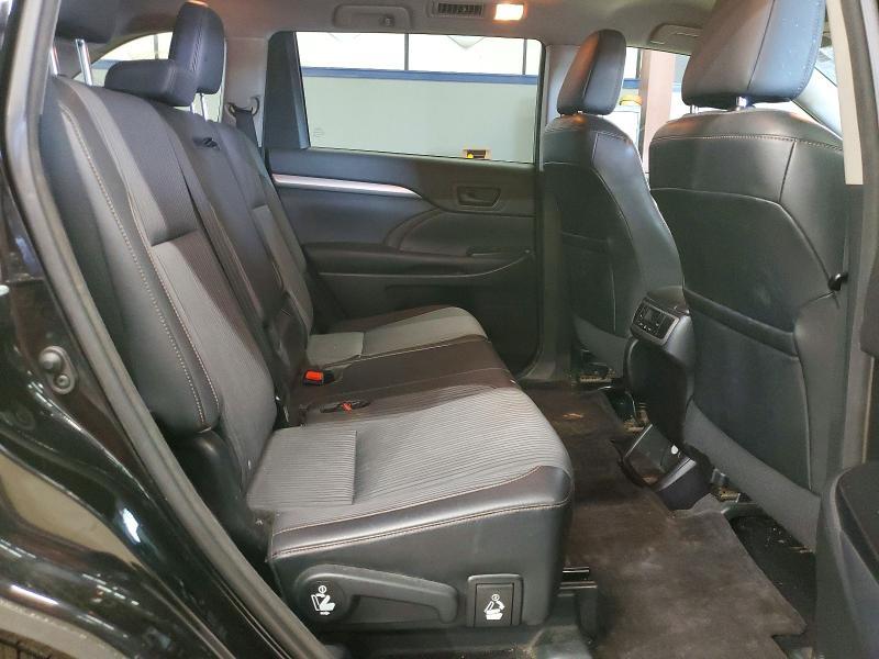 2014 Toyota Highlander le Plus